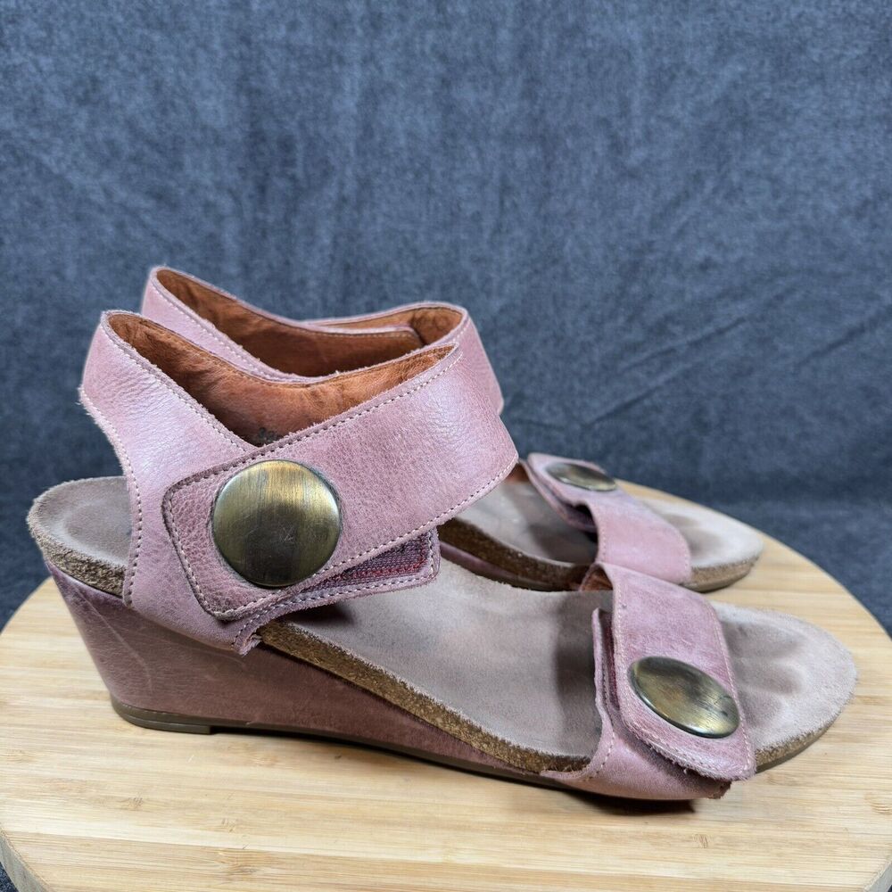 S Taos CAROUSEL Leather Wedge Sandals Women's US 11 EU 42 Purple Slingback